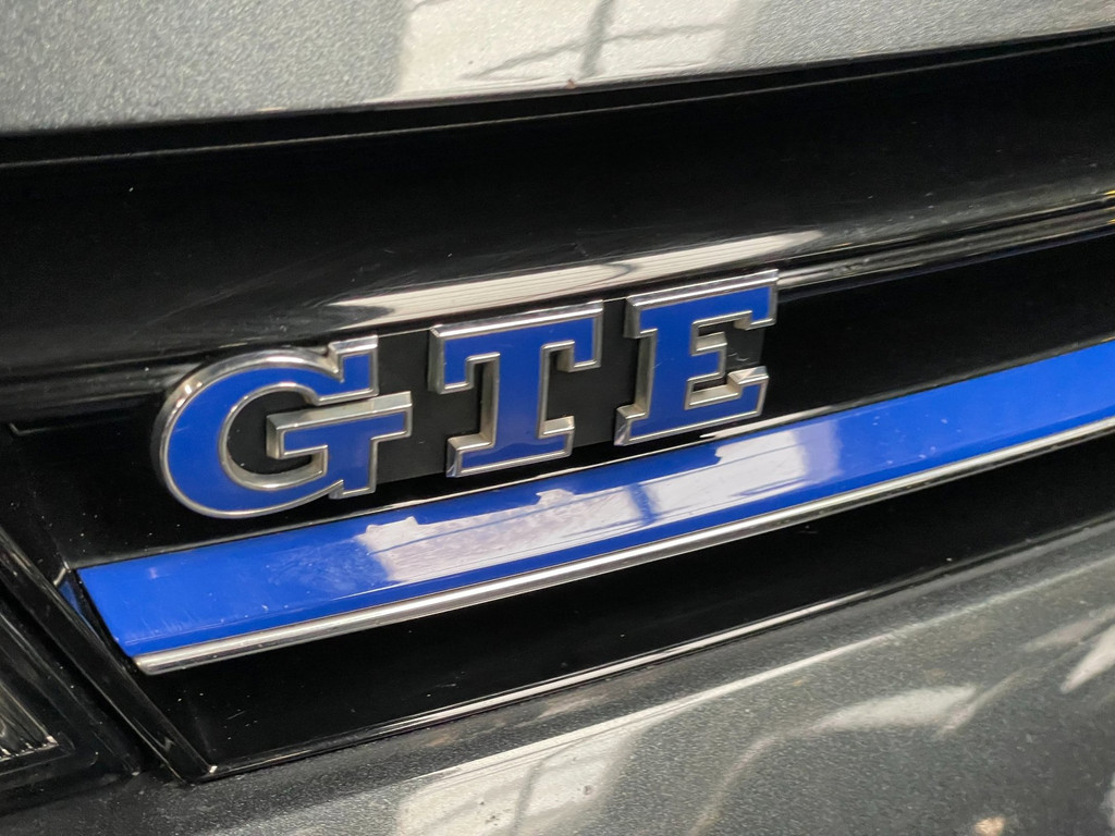 Volkswagen Golf 1.4 TSI GTE NAVI ACC TREKH NAP 17