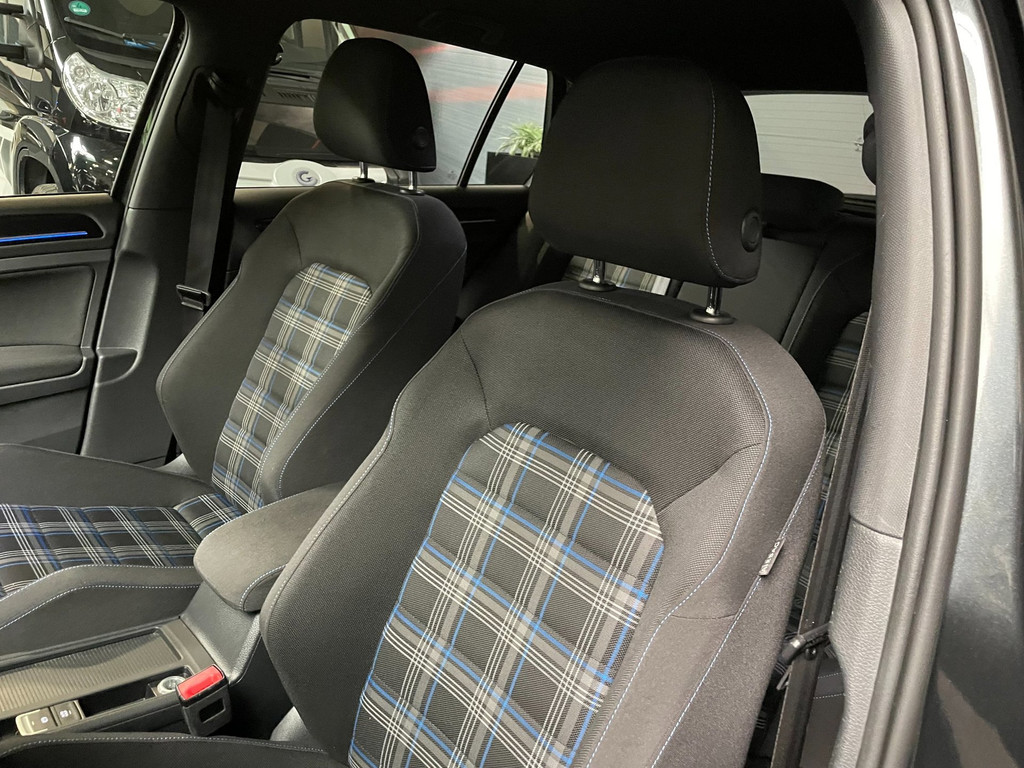 Volkswagen Golf 1.4 TSI GTE NAVI ACC TREKH NAP 32