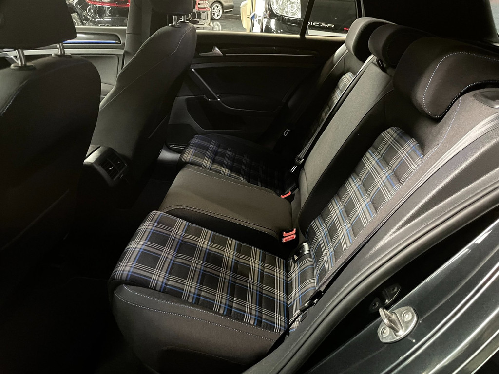 Volkswagen Golf 1.4 TSI GTE NAVI ACC TREKH NAP 46