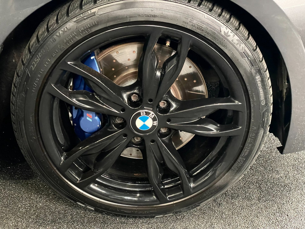 BMW 1-serie M135i xDrive 320 PK M-PERFORMANCE NAVI LEER CARPLAY 23