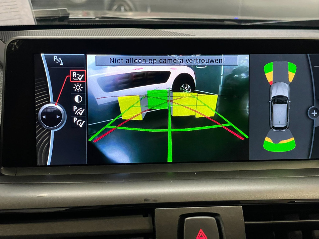 BMW 1-serie M135i xDrive 320 PK M-PERFORMANCE NAVI LEER CARPLAY 42