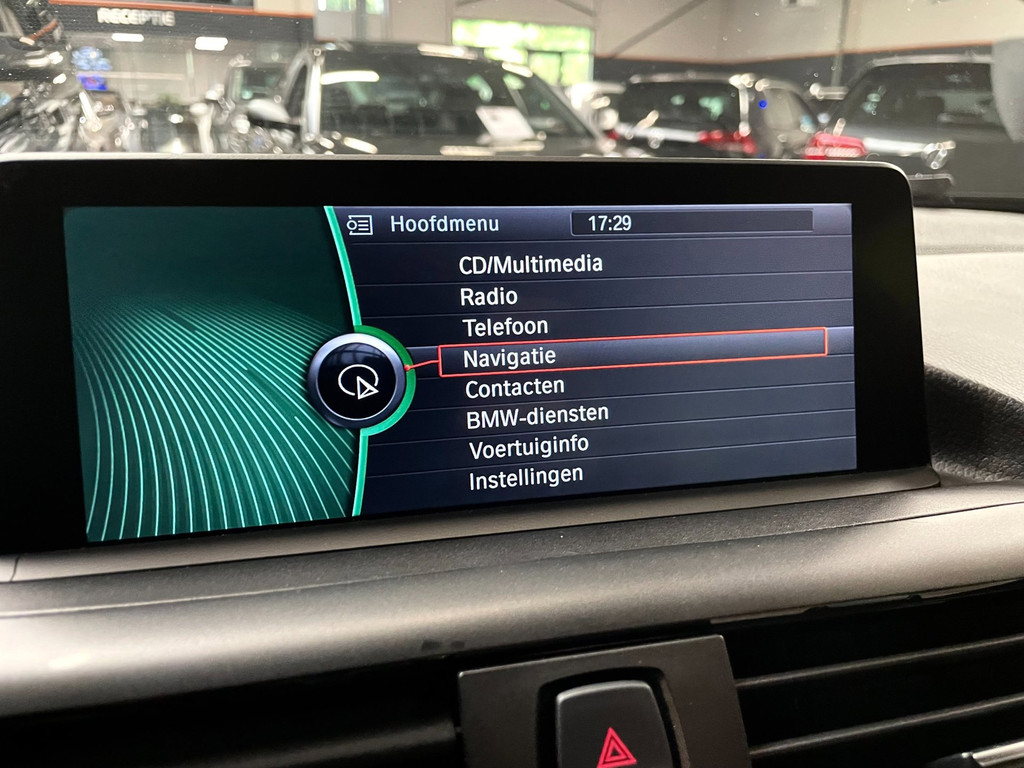 BMW 1-serie M135i xDrive 320 PK M-PERFORMANCE NAVI LEER CARPLAY 55