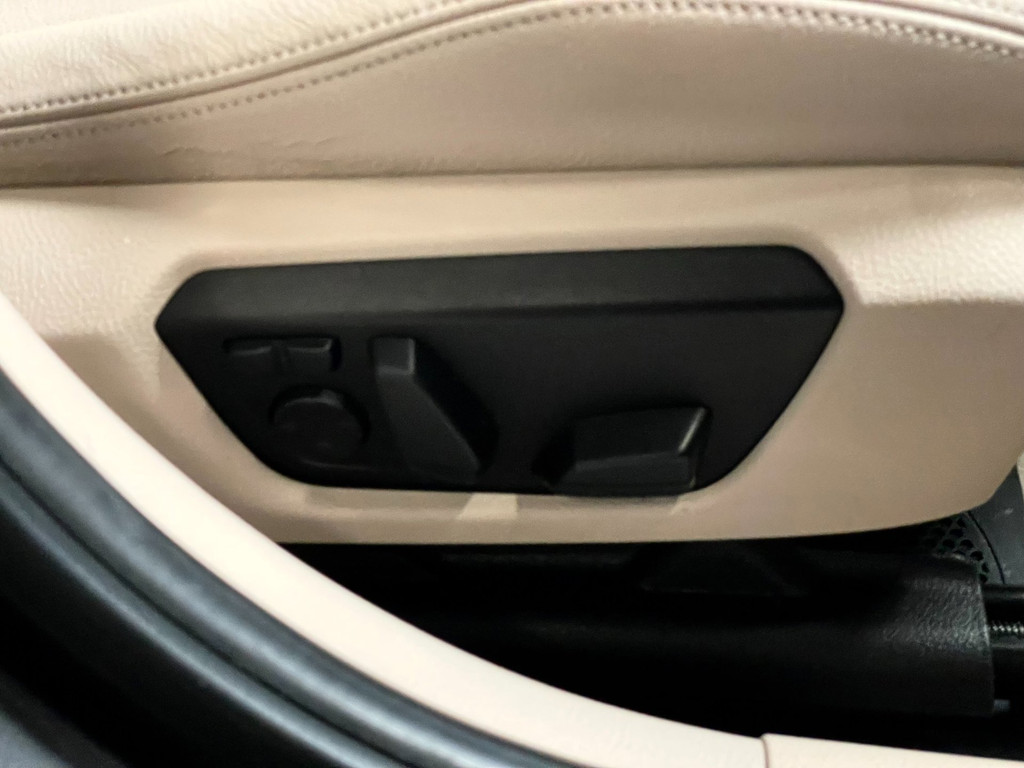 BMW 1-serie M135i xDrive 320 PK M-PERFORMANCE NAVI LEER CARPLAY 62