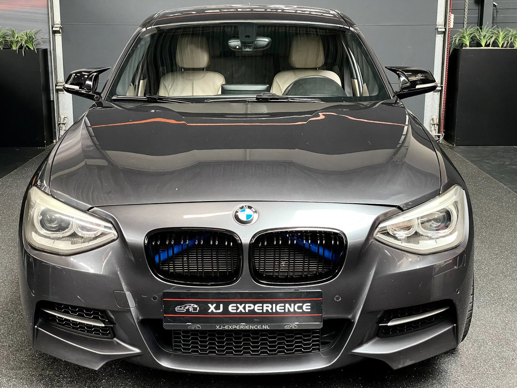 BMW 1-serie M135i xDrive 320 PK M-PERFORMANCE NAVI LEER CARPLAY 7