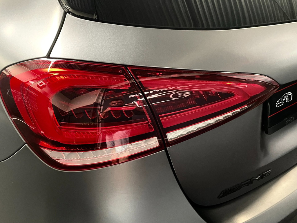 Mercedes-Benz A-klasse 180 Premium Plus 35 AMG-Aerodynamic PANO NAP 41