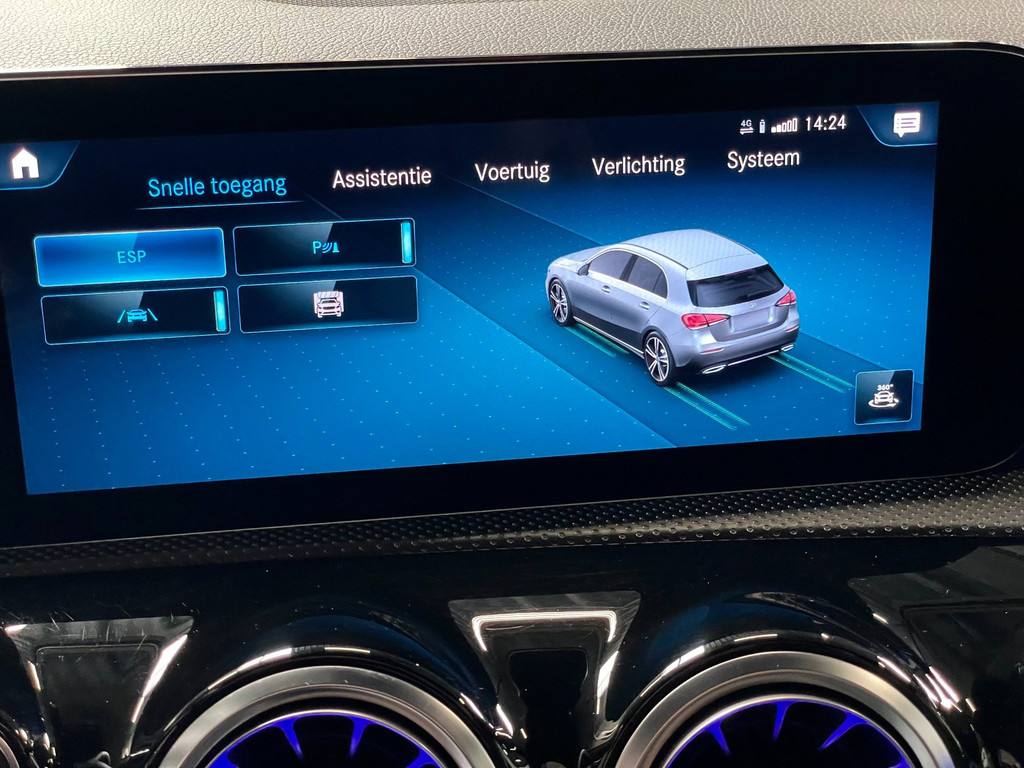 Mercedes-Benz A-klasse 180 Premium Plus 35 AMG-Aerodynamic PANO NAP 68