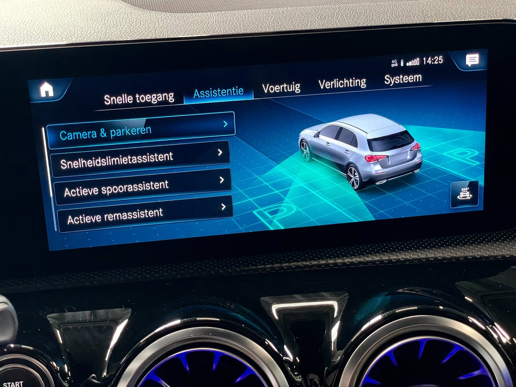 Mercedes-Benz A-klasse 180 Premium Plus 35 AMG-Aerodynamic PANO NAP 73