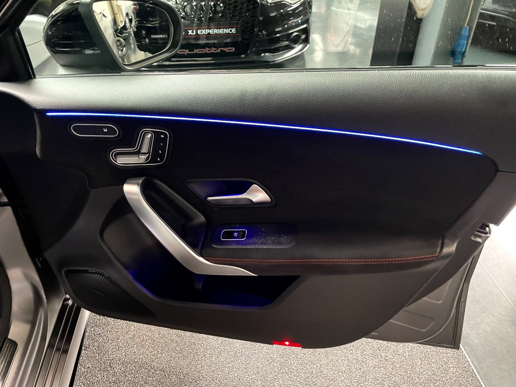 Mercedes-Benz A-klasse 180 Premium Plus 35 AMG-Aerodynamic PANO NAP 83