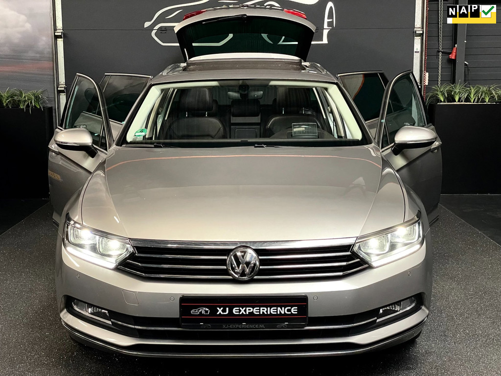 Volkswagen Passat Variant 1.6 TDI Connected Plus PANO HUD LEER AUTOMAAT TREKH 0