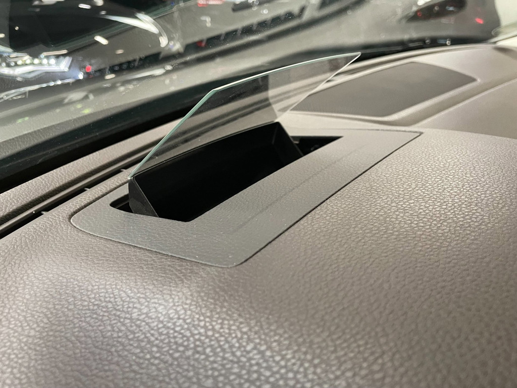 Volkswagen Passat Variant 1.6 TDI Connected Plus PANO HUD LEER AUTOMAAT TREKH 35