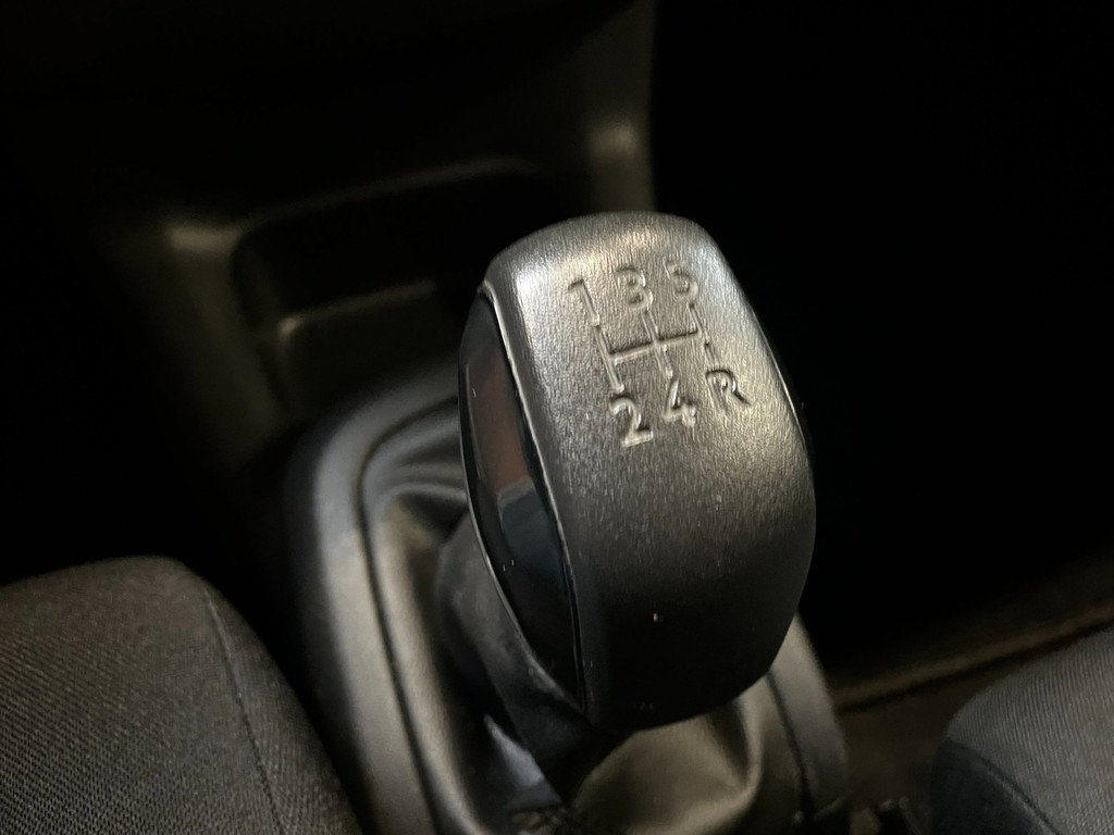 Citroen C4 CACTUS 1.2 PureTech Business AIRCO STOELVERW CAMERA 43