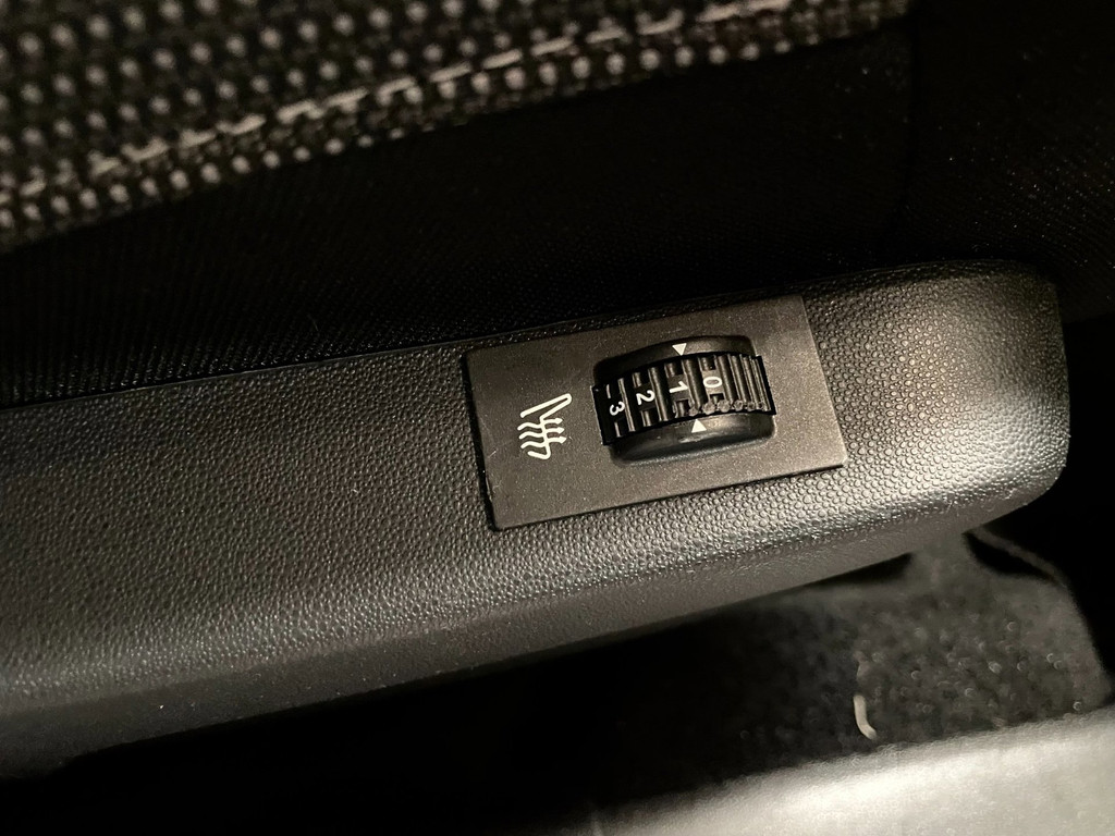 Citroen C4 CACTUS 1.2 PureTech Business AIRCO STOELVERW CAMERA 58