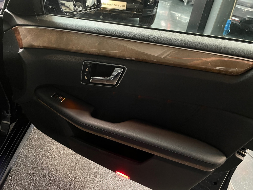 Mercedes-Benz E-klasse 350 CGI Elegance 292 PK/GLASDAK/NAVI/19'VELGEN/CAMERA 48