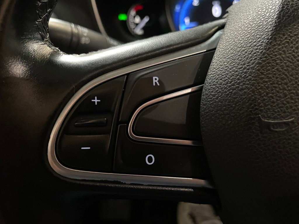Renault Mégane 1.5 dCi Eco2 Bose AIRCO NAVI LEER NAP 33