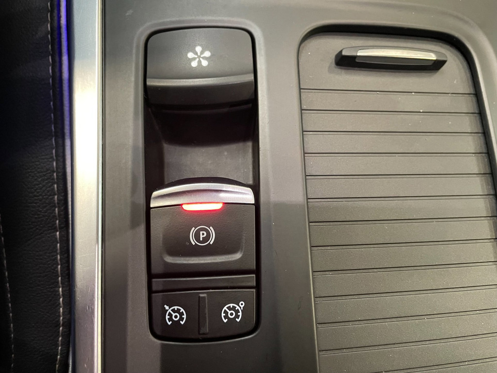 Renault Mégane 1.5 dCi Eco2 Bose AIRCO NAVI LEER NAP 42