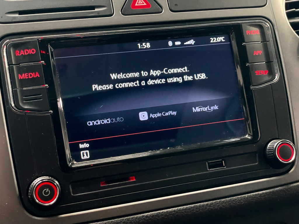 Volkswagen Golf Plus 1.2 TSI Highline GLASDAK NAVI CARPLAY AIRCO LEER AUTOM 44