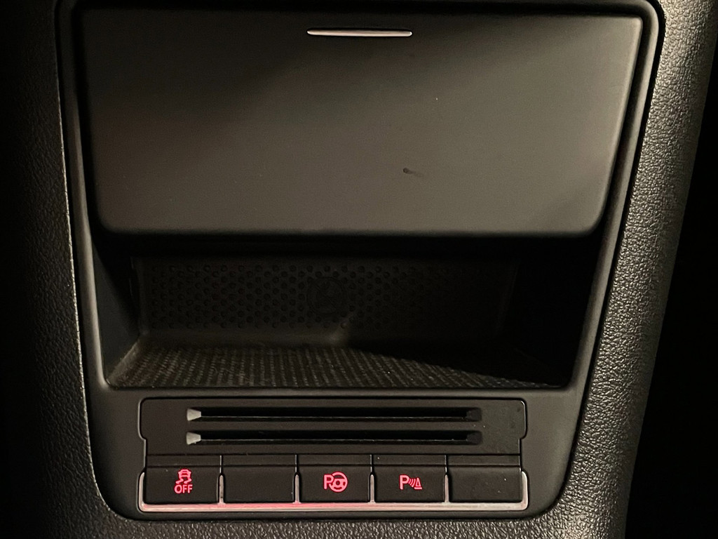 Volkswagen Golf Plus 1.2 TSI Highline GLASDAK NAVI CARPLAY AIRCO LEER AUTOM 48