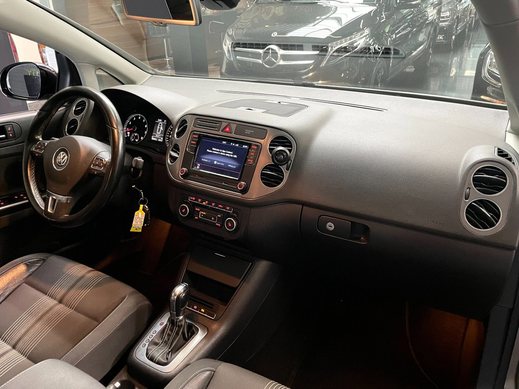 Volkswagen Golf Plus 1.2 TSI Highline GLASDAK NAVI CARPLAY AIRCO LEER AUTOM 55