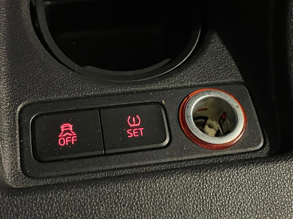 Volkswagen Up! 1.0 move up! BlueMotion AIRCO NAVI 30