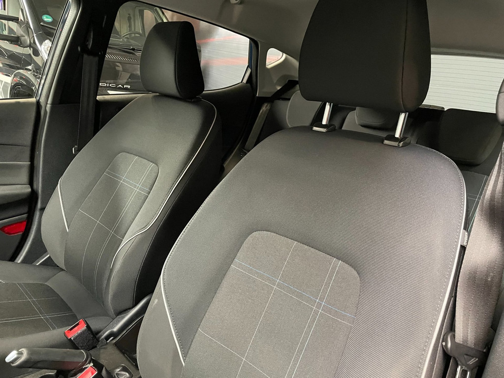 Ford FIESTA 1.1 Trend CRUISECONTROL 28