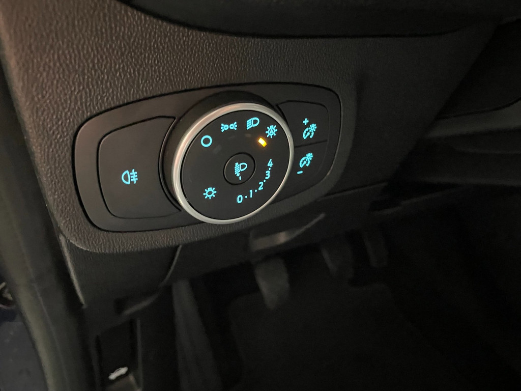Ford FIESTA 1.1 Trend CRUISECONTROL 30