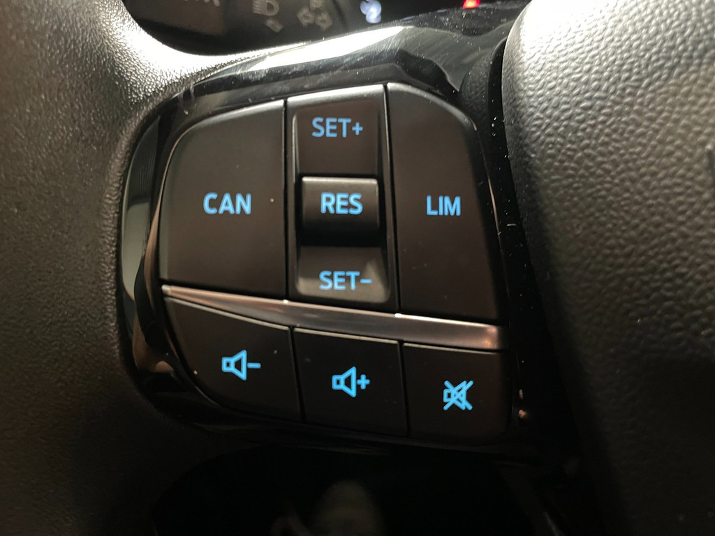 Ford FIESTA 1.1 Trend CRUISECONTROL 31