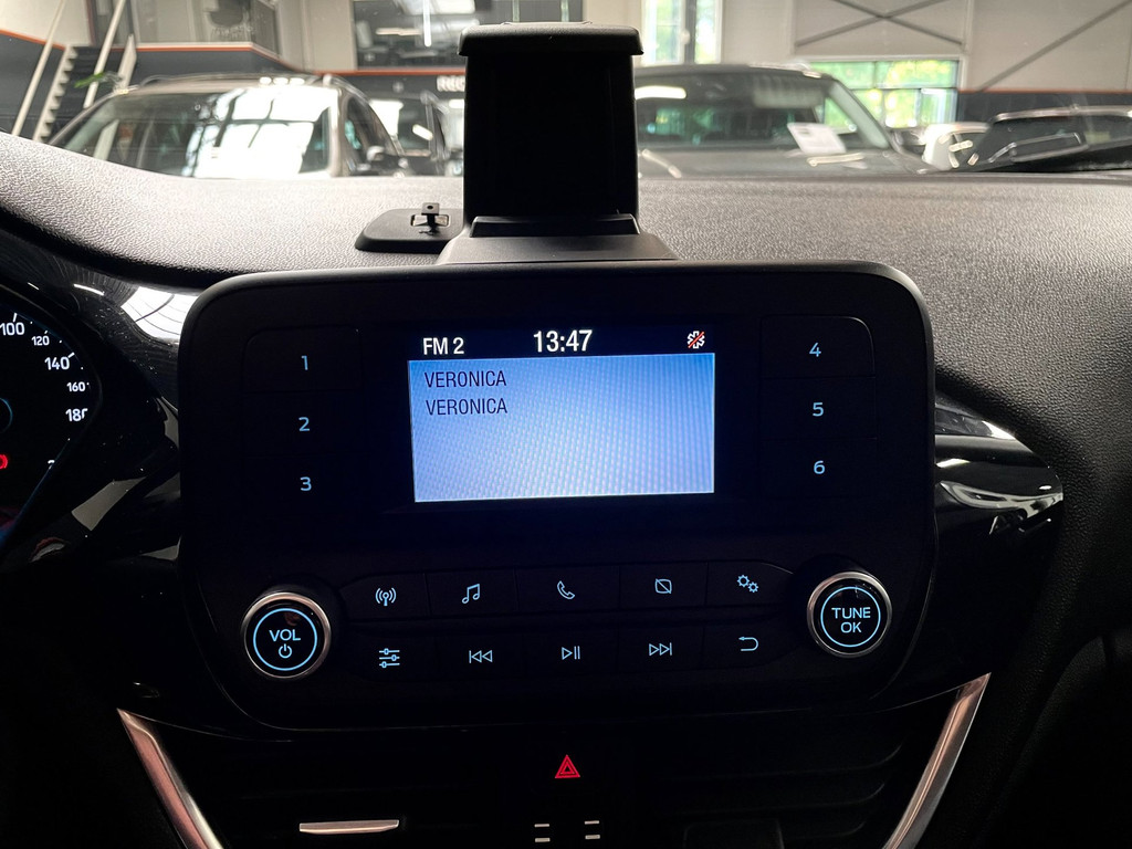 Ford FIESTA 1.1 Trend CRUISECONTROL 35
